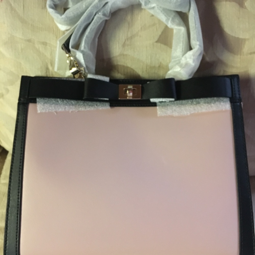 Kate Spade ♠️ - Picture 2 of 6